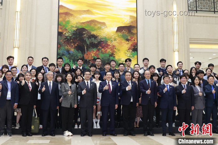 马英九率团访陆背后的两岸交流新动向