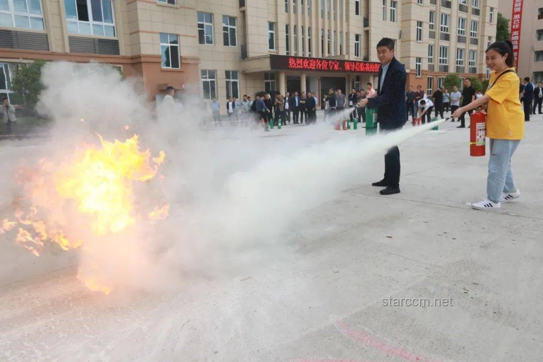学校光伏板安全：悲剧敲响警钟