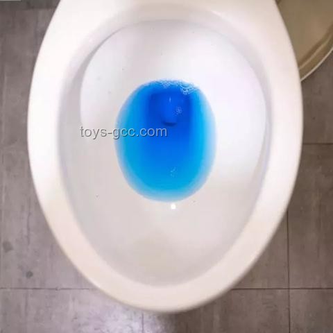 坐马桶上厕所的正确姿势曝光，健康生活从细节开始